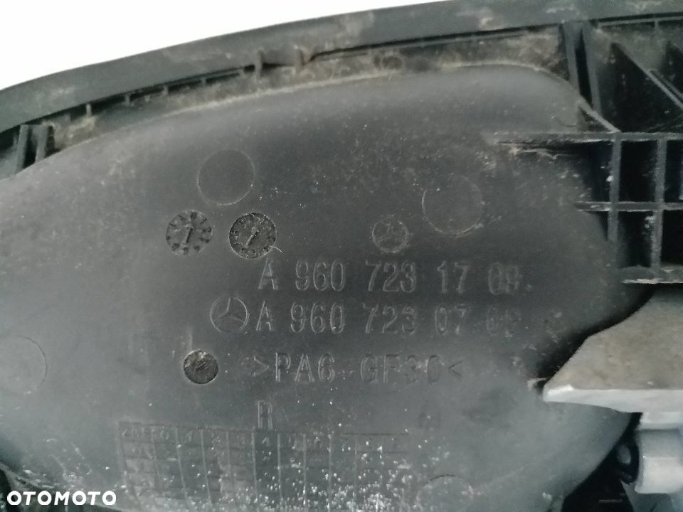 Klamka zewnętrzna prawa Actros MP4 Arocs Antos 9607230709 - 3