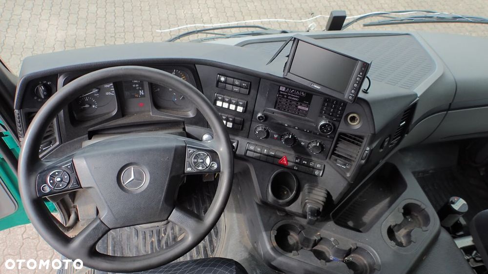 Mercedes-Benz Antos - 12