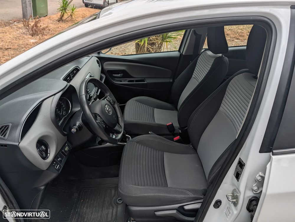 Toyota Yaris 1.0 VVT-i Comfort Plus - 9