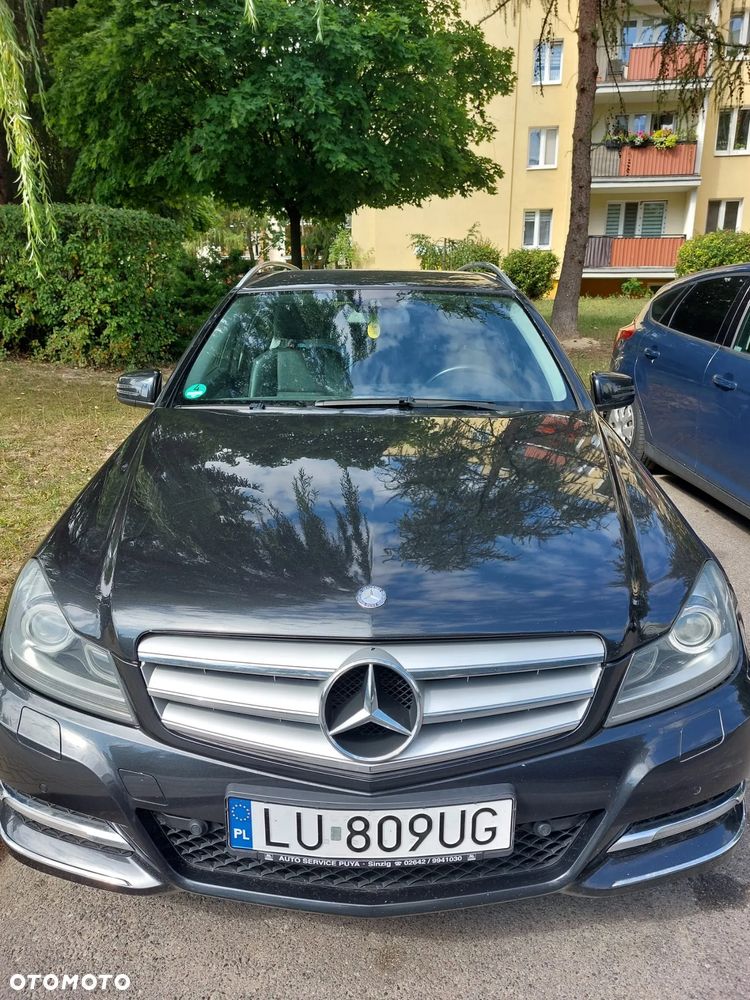 Mercedes-Benz C-Class 2012 photo 2
