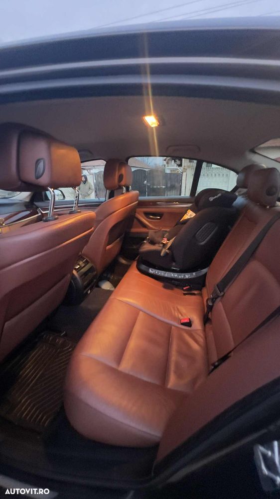 BMW Seria 5 520d - 5