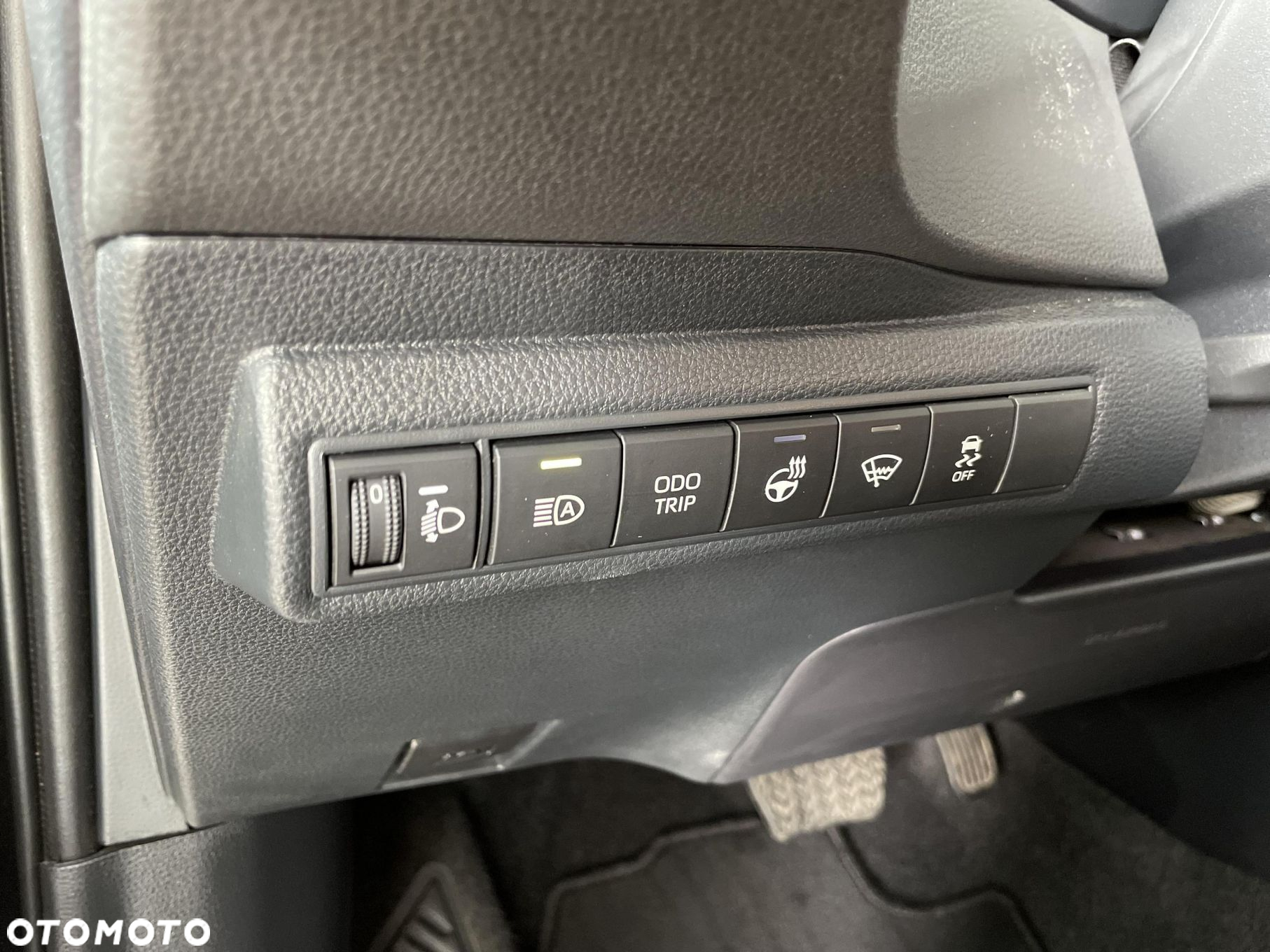 Toyota Corolla - 21