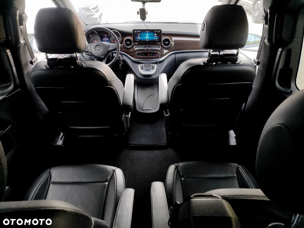 Mercedes-Benz Klasa V - 18