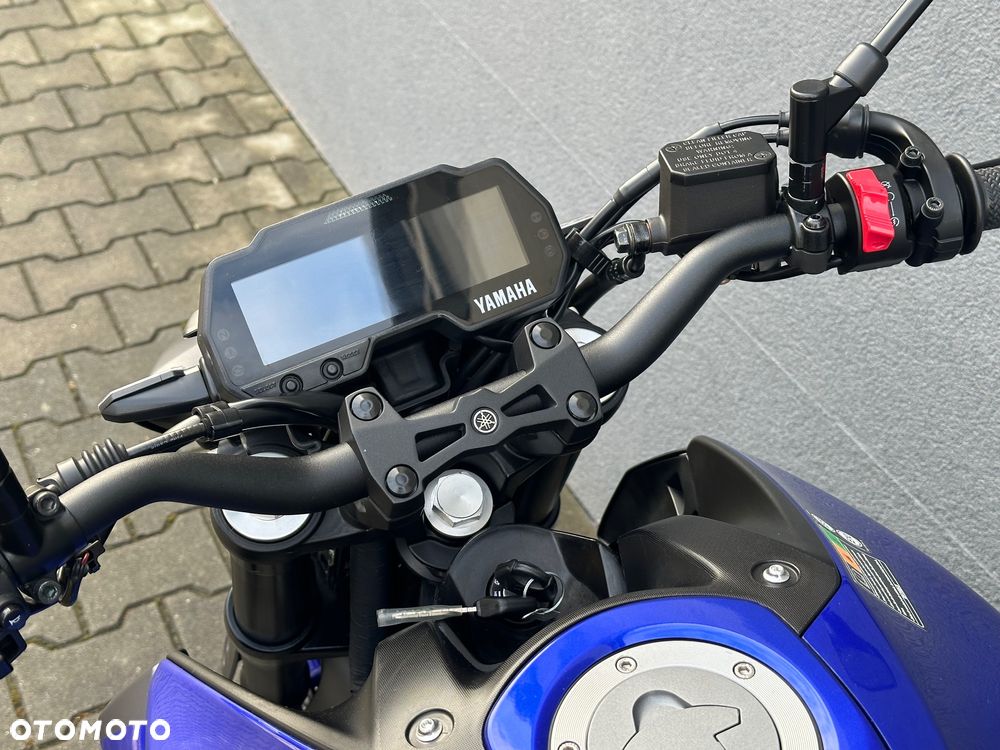 Yamaha MT - 16