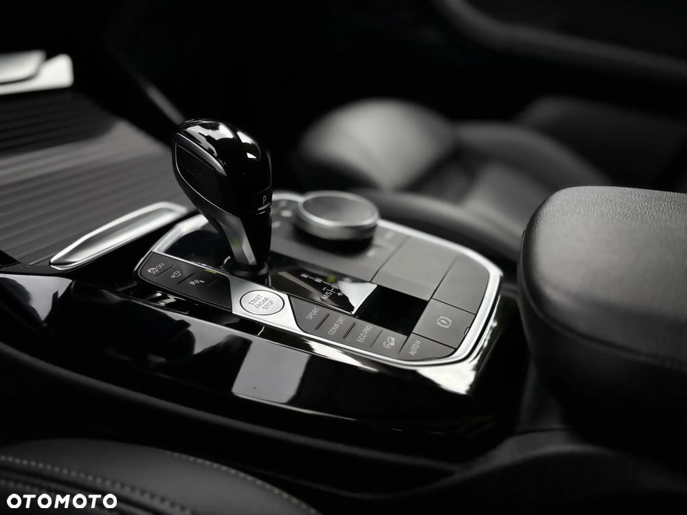 BMW X3 xDrive20d - 27