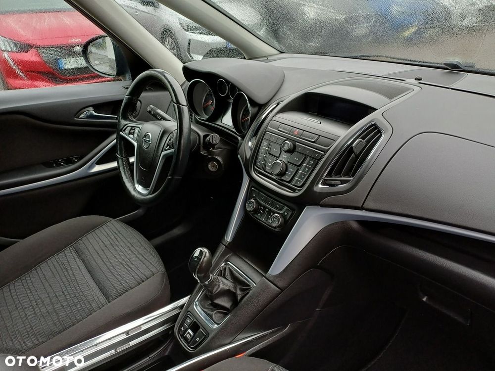 Opel Zafira - 12
