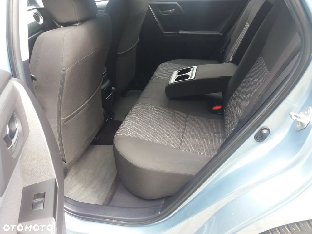 Toyota Auris 2.0 D-4D Dynamic - 12