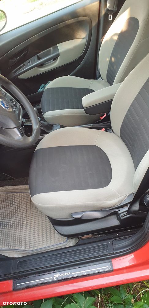 Fiat Grande Punto Actual 1.4 8V Estiva Blue&Me - 26