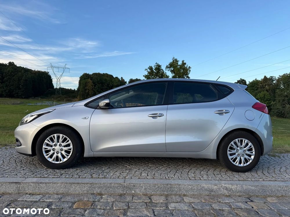 Kia Ceed - 8