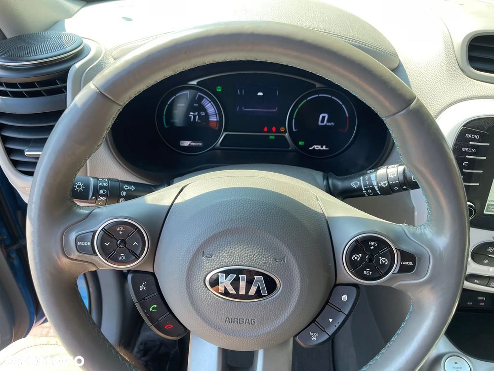 Kia Soul Plug - 11