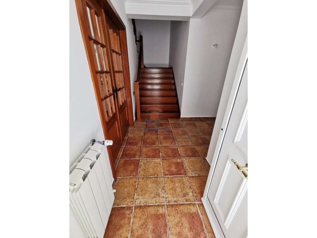 Moradia T3 em Lote de 430 m2, próxima à praia | Sobral, Lourinhã - Grande imagem: 2/53