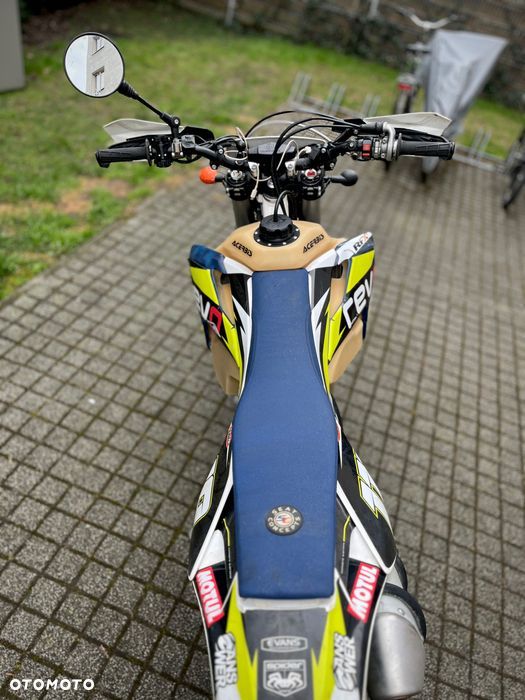 Husqvarna FE - 4