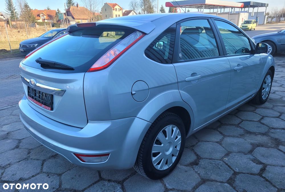 Ford Focus 1.6 Ghia - 6