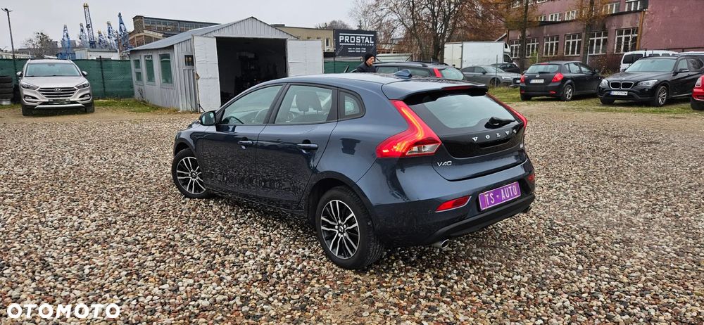 Volvo V40 D2 Geartronic - 4