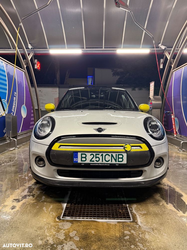 Mini Cooper SE Standard - 2