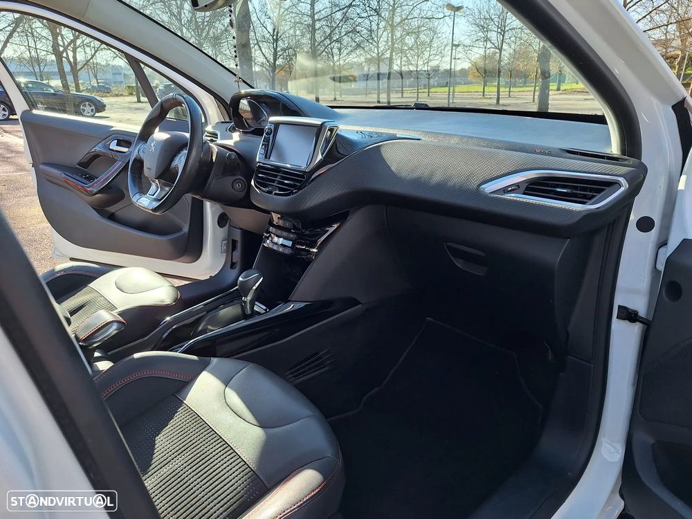 Peugeot 2008 PureTech 110 Stop&Start EAT6 GT-Line Edition - 12