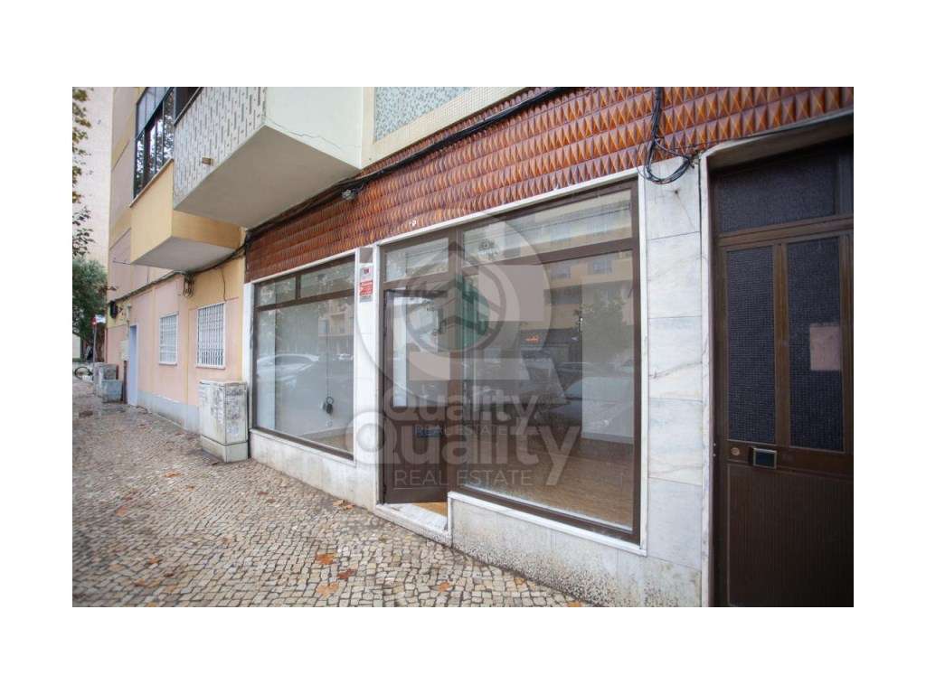 Estabelecimento comercial numa zona Privilegiada do Barreiro - Grande imagem: 2/23