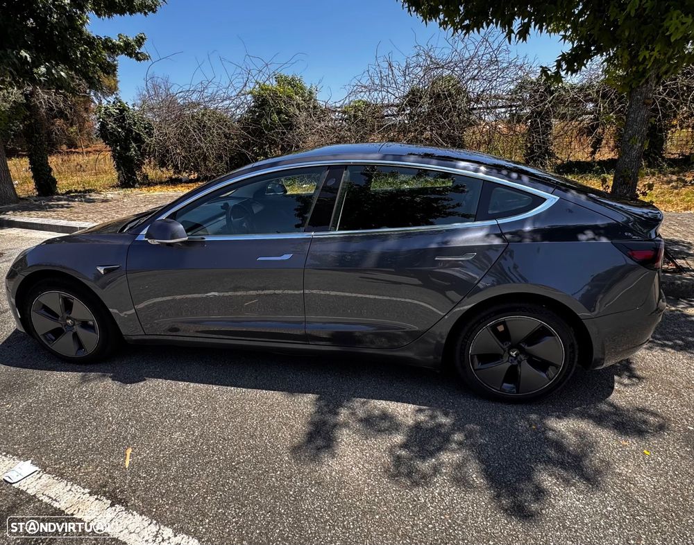 Tesla Model 3 - 8