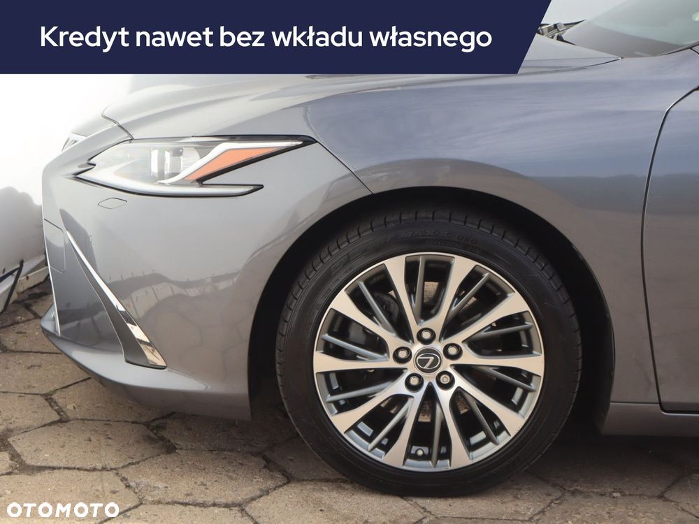 Lexus ES - 15