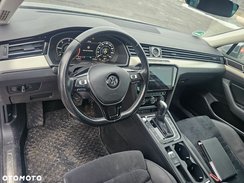 Volkswagen Passat 2.0 TDI SCR DSG Highline - 27