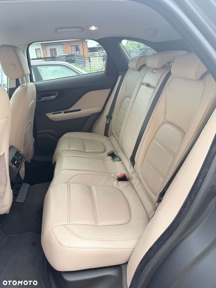 Jaguar F-Pace 2.0 i4D AWD Prestige - 9