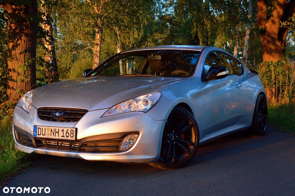 Hyundai Genesis Coupe - 4