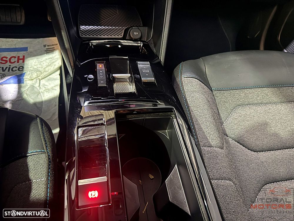 Citroën C4 X 1.2 PureTech Plus EAT8 - 29