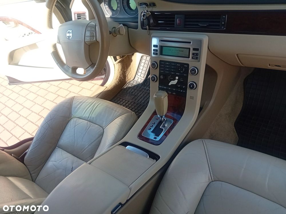 Volvo XC 70 D5 AWD Summum - 17