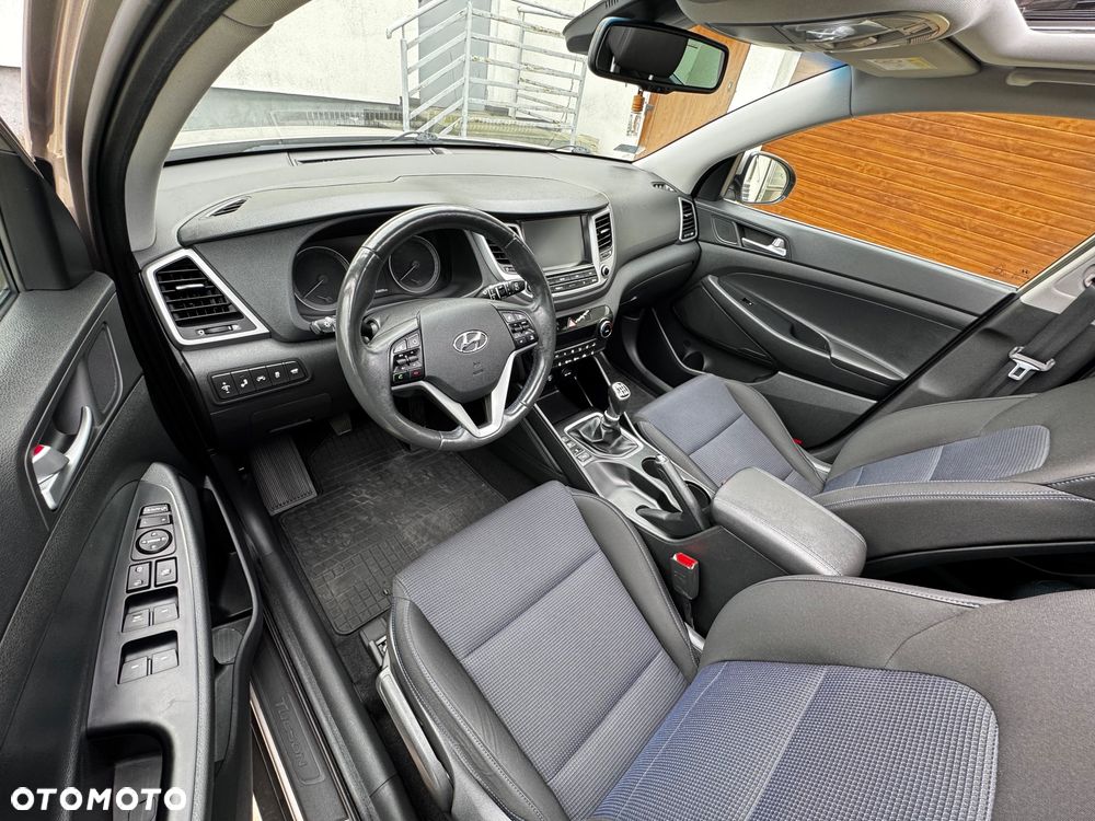 Hyundai Tucson 2.0 CRDI BlueDrive Style 2WD - 9