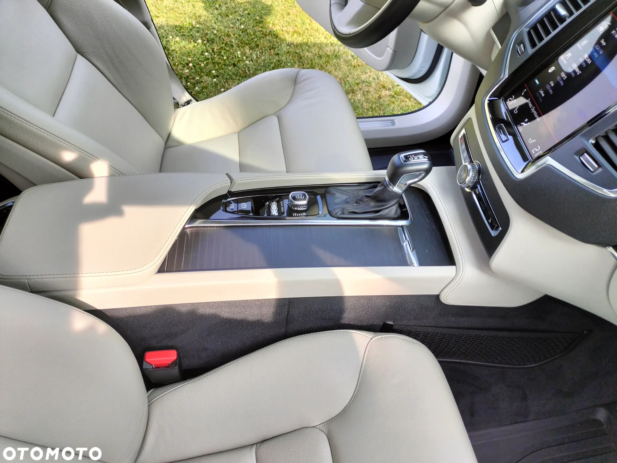 Volvo XC 90 T5 AWD Geartronic Momentum Pro - 34