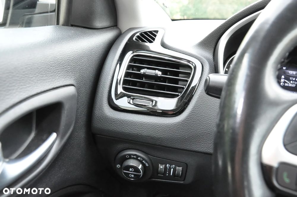 Jeep Compass 1.4 TMair Night Eagle FWD S&S - 39