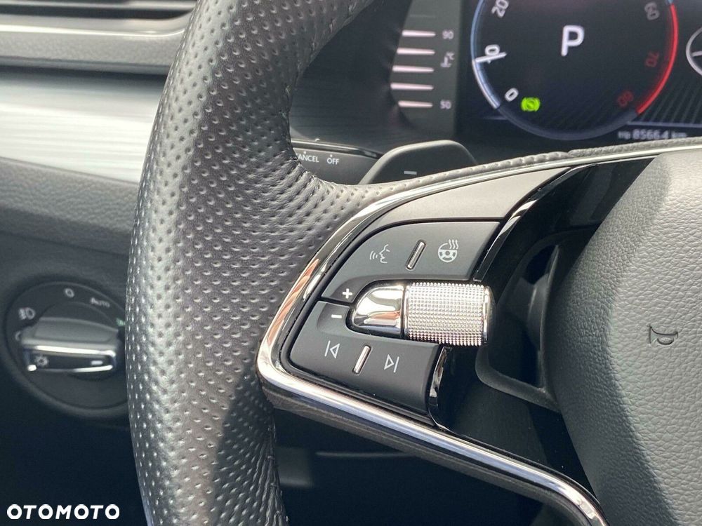 Skoda Superb 1.5 TSI Ambition DSG - 24