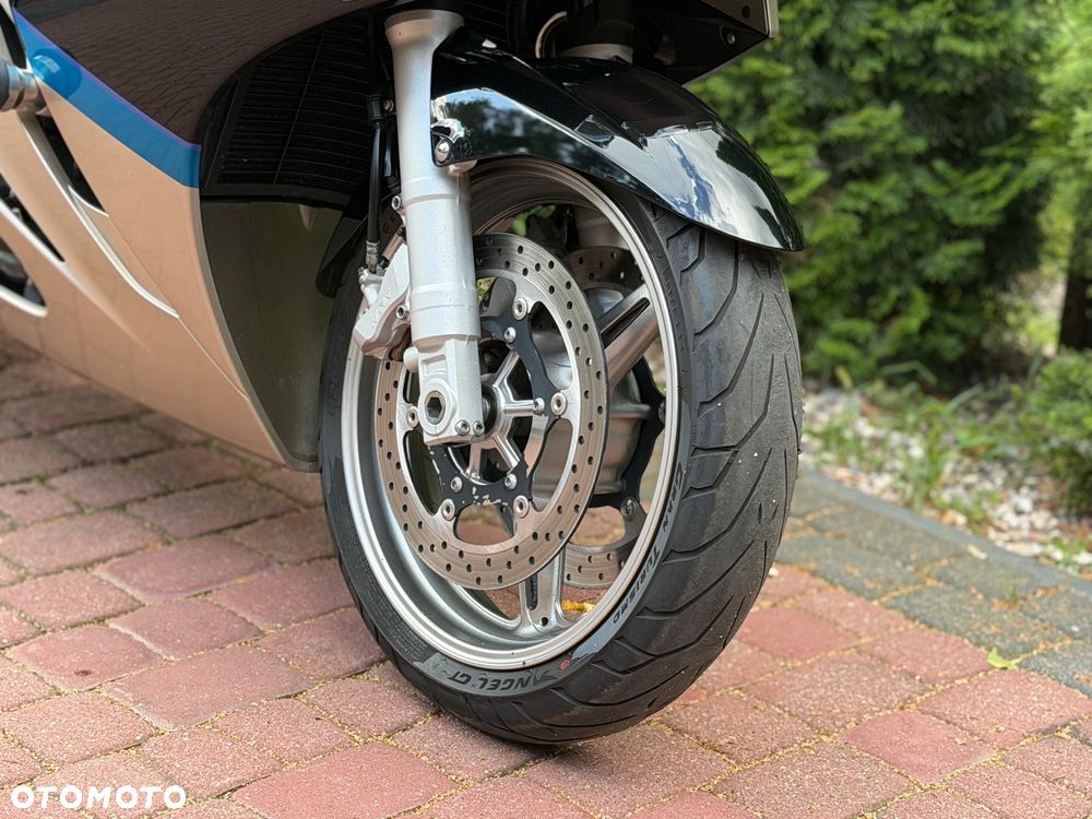 Yamaha FJR - 22