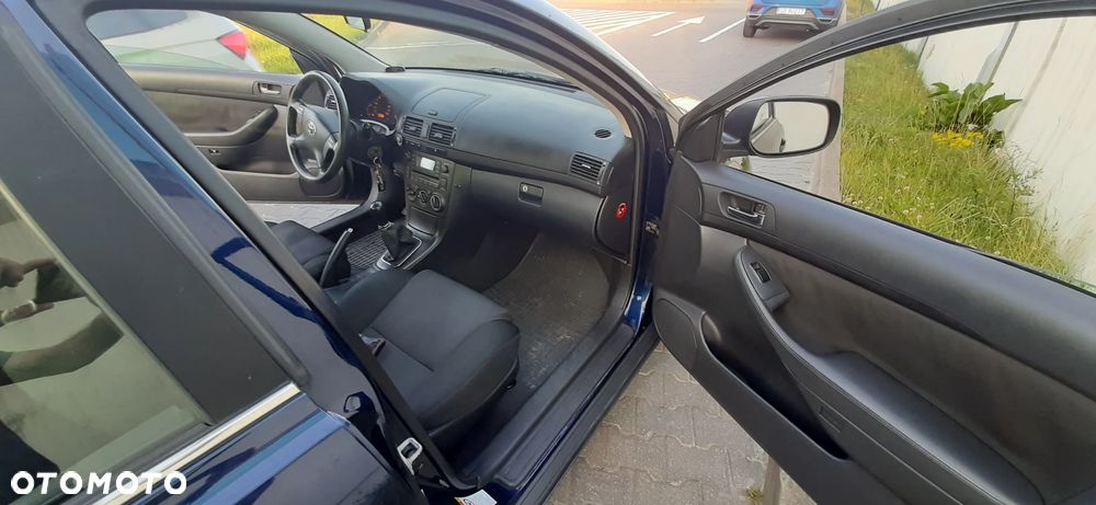 Toyota Avensis 1.8 VVT-i Luna - 6