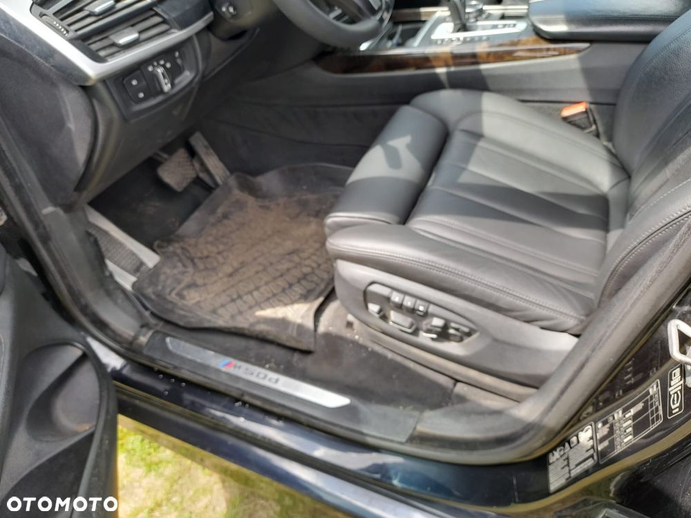 BMW X5 xDrive40d - 13
