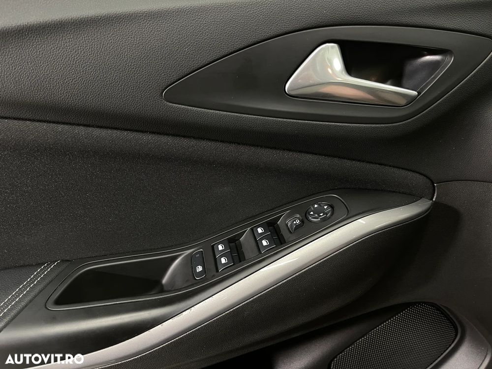 Opel Grandland X 1.2 Start/Stop Automatik Business Edition - 20