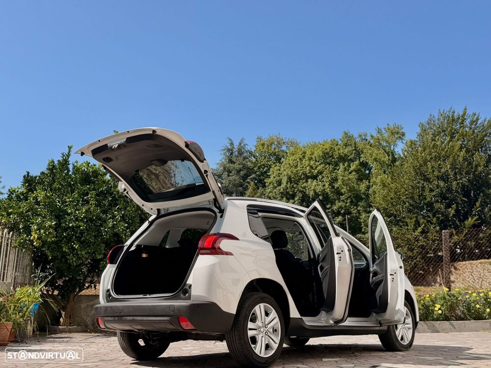 Peugeot 2008 1.2 PureTech Style - 13