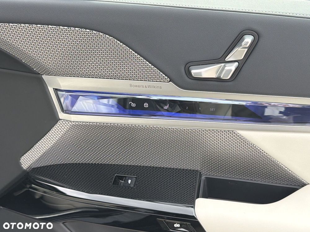BMW Seria 7 - 27