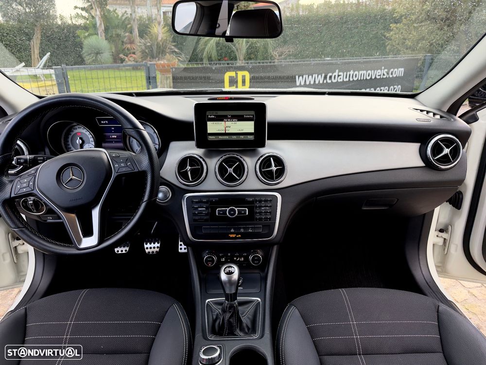 Mercedes-Benz GLA 200 CDI Urban - 41