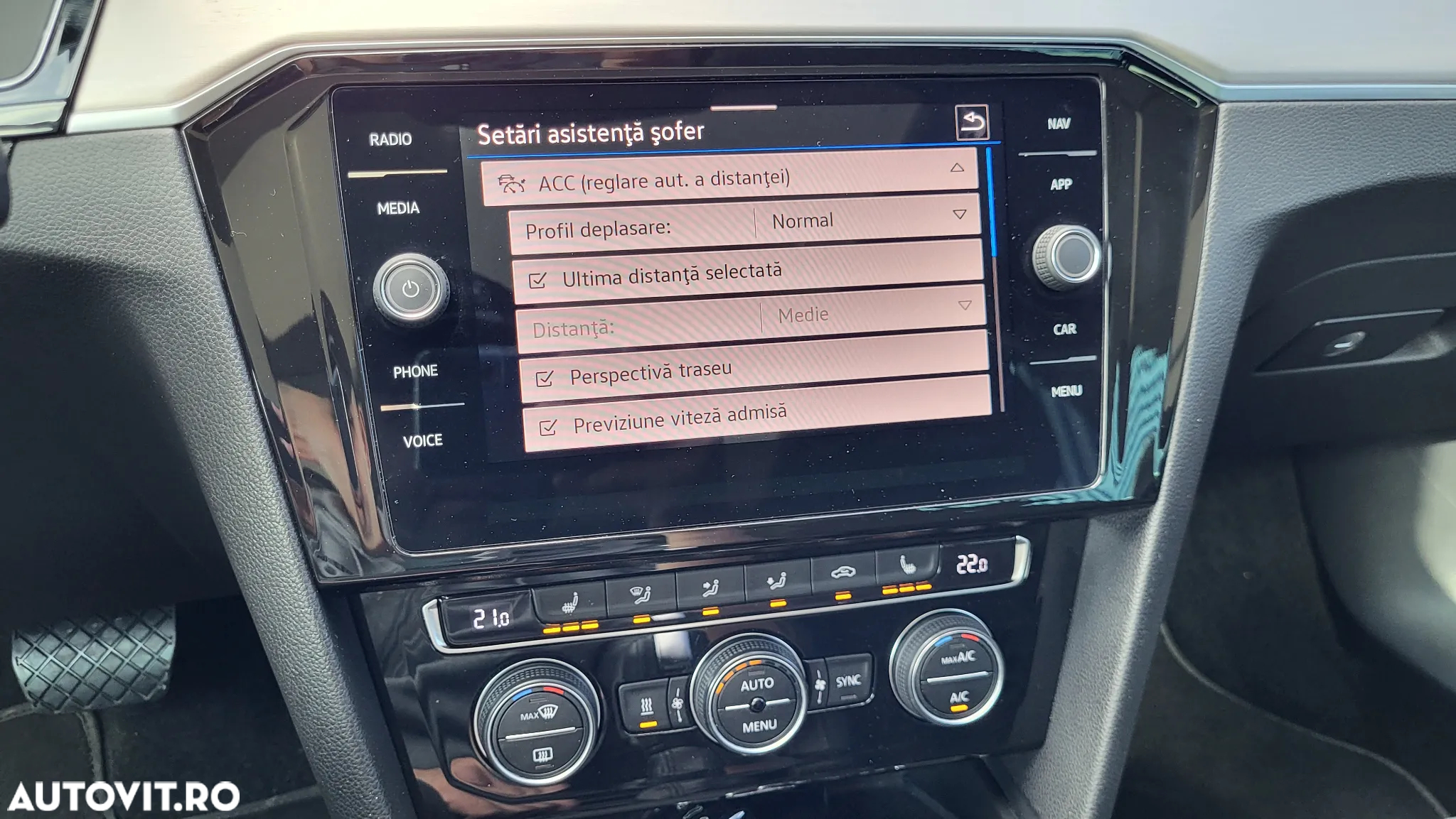 Volkswagen Passat Variant 2.0 TDI SCR DSG Elegance - 34