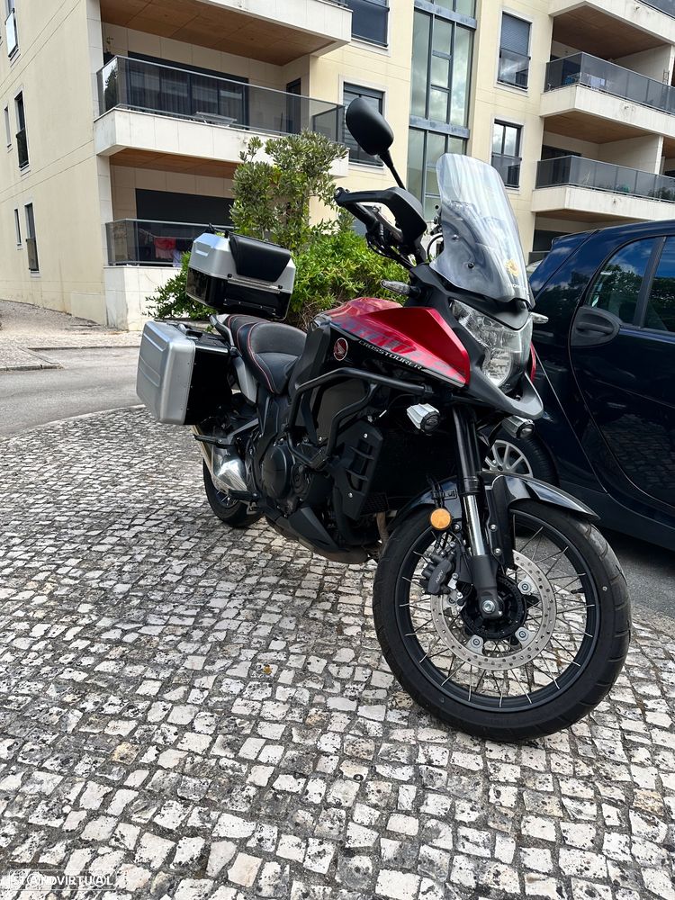 Honda VFR - 2