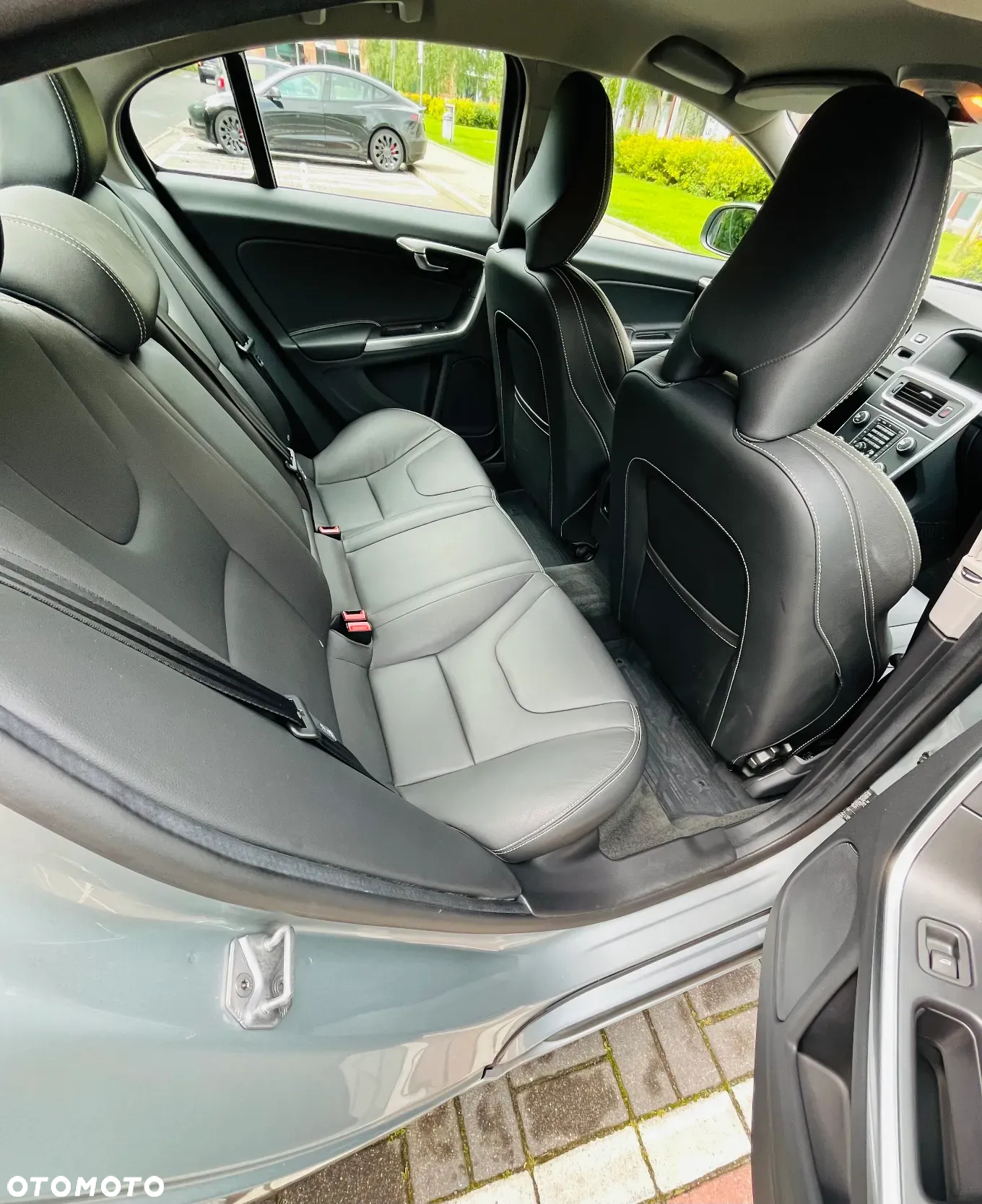 Volvo S60 T3 Drive-E Dynamic Edition (Kinetic) - 11