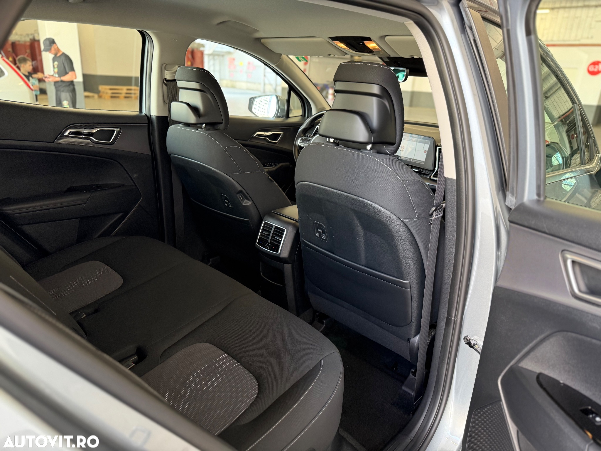 Kia Sportage 1.6T-GDI Hybrid 2WD Aut. Vision - 12