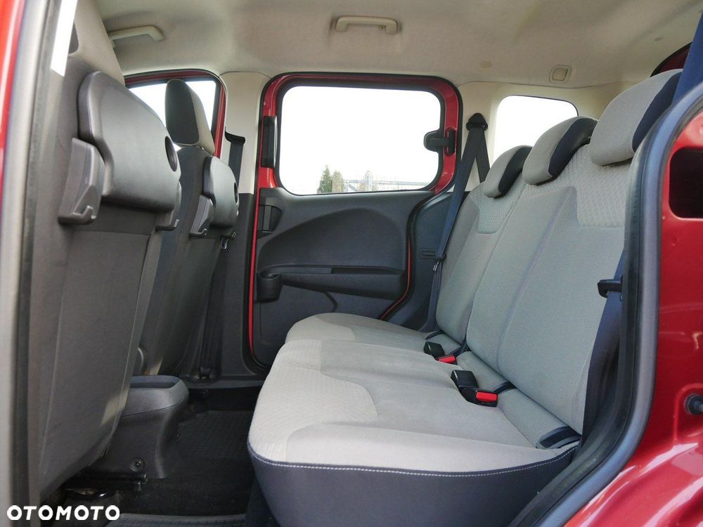 Ford Tourneo Courier - 9