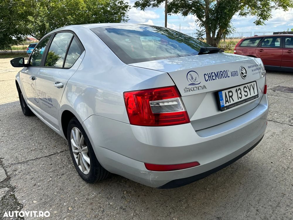 Skoda Octavia 1.6 TDI AMBITION - 4