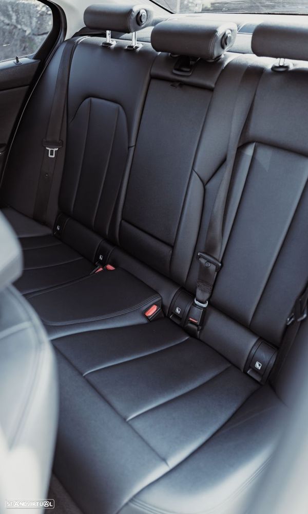 BMW 318 d Line Sport Auto - 9