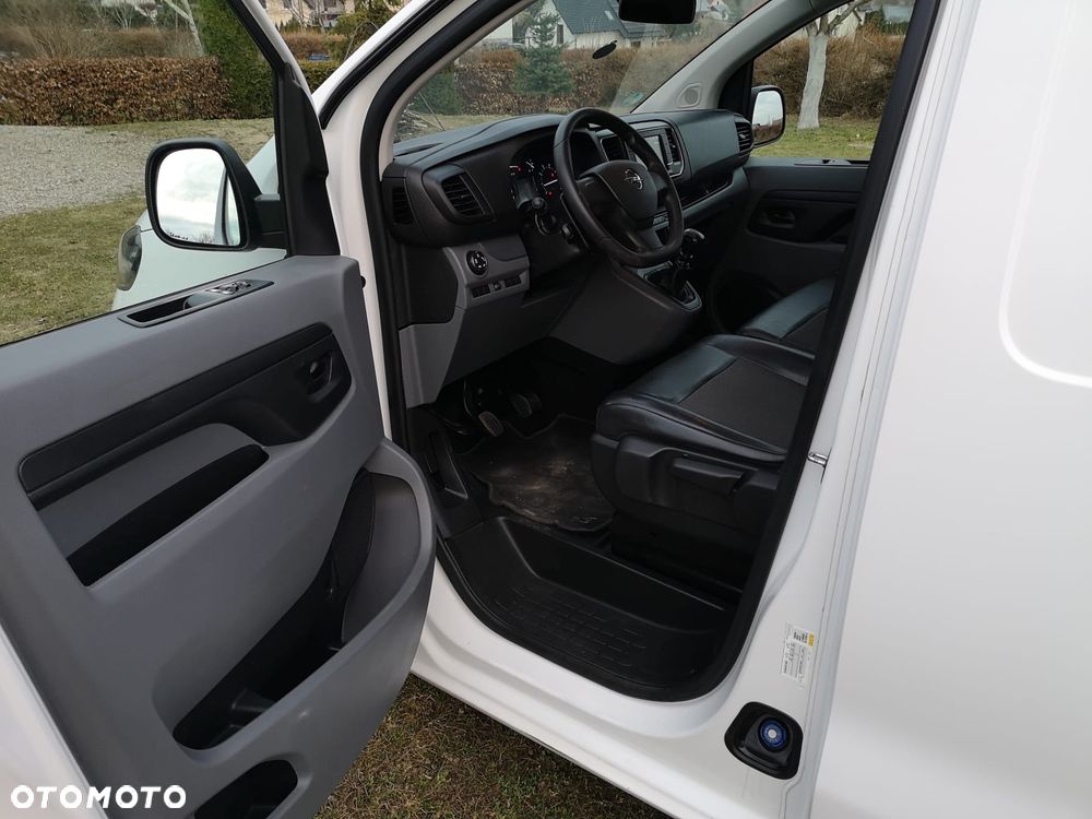 Opel Vivaro - 8