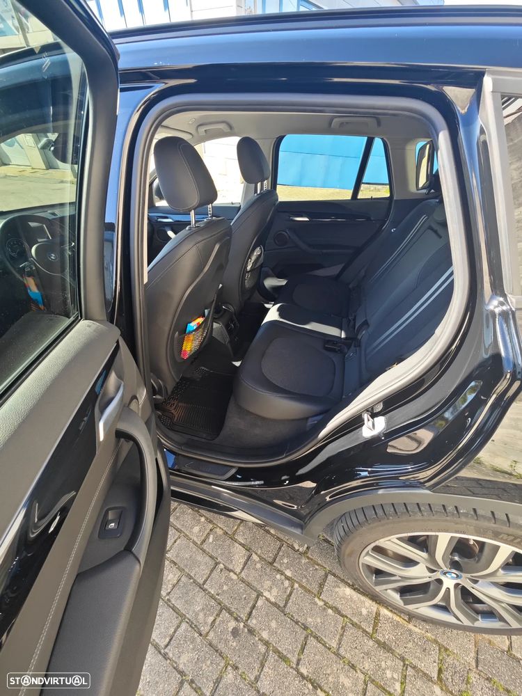 BMW X1 xDrive25e Sport Line - 7