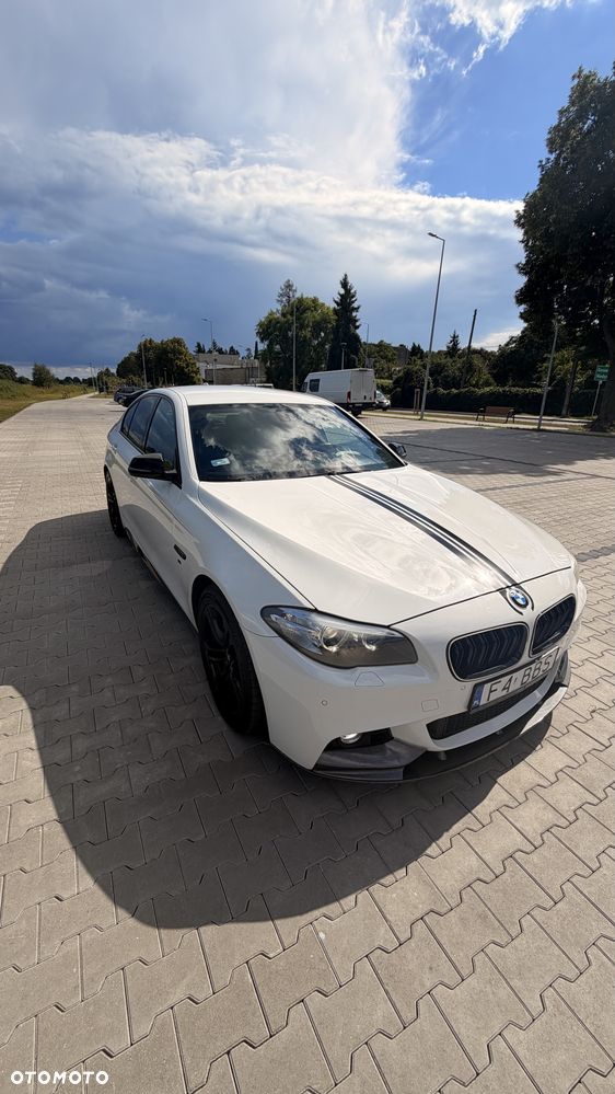 BMW Seria 5 525d xDrive - 6