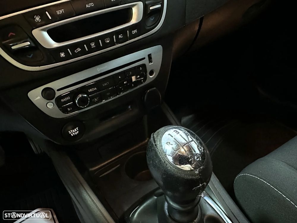 Renault Mégane 1.5 dCi Dynamique S - 26